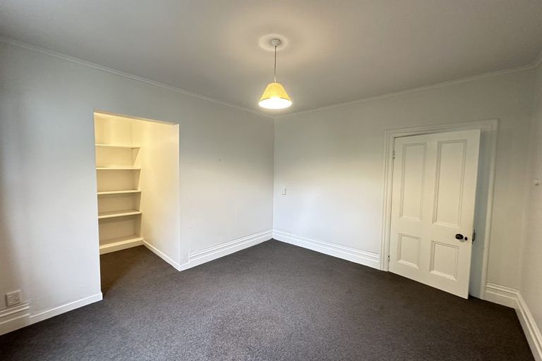 Photo of property in 34 Grove Road, Kelburn, Wellington, 6012