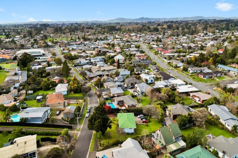 Photo of property in 2 Mccracken Avenue, Hillcrest, Hamilton, 3216