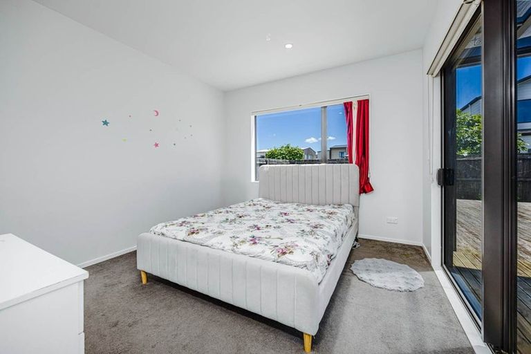 Photo of property in 42 Dignity Street, Papakura, 2110
