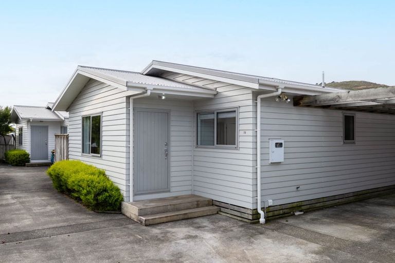 Photo of property in 7b Mclellan Street, Tawa, Wellington, 5028