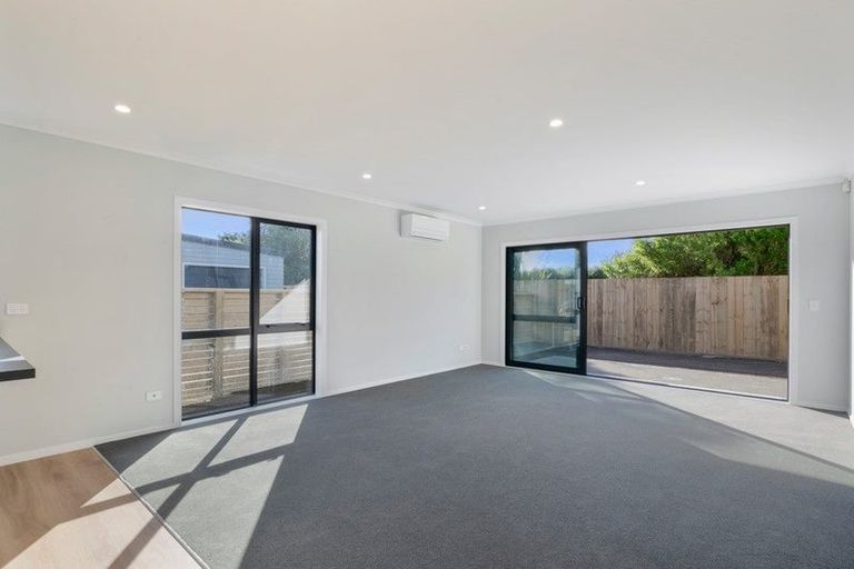 Photo of property in 24 Koru Loop, Paraparaumu, 5032