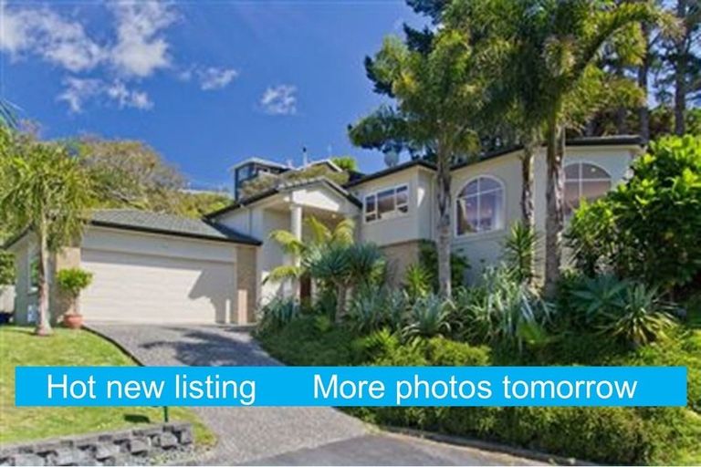 Photo of property in 9 Falstone Lane, Browns Bay, Auckland, 0630