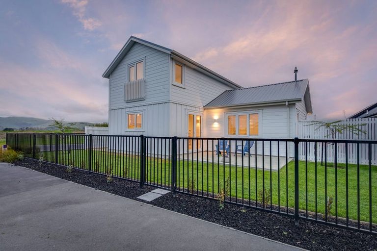 Photo of property in 17 El Patron Lane, Halswell, Christchurch, 8025