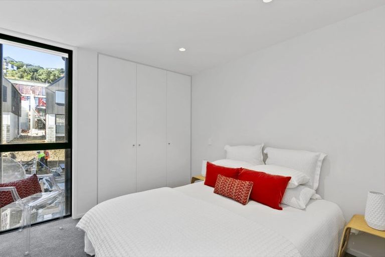 Photo of property in 83 Melbourne Road, Island Bay, Wellington, 6023