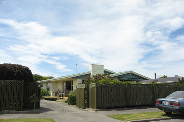 Photo of property in 14 Glenrowan Avenue, Avondale, Christchurch, 8061