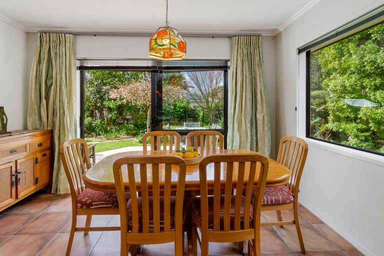 Photo of property in 16 Harbour View Road, Point Wells, Warkworth, 0986