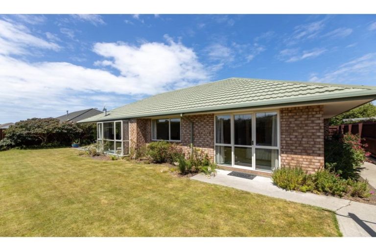 Photo of property in 3 Farquhars Road, Redwood, Christchurch, 8051