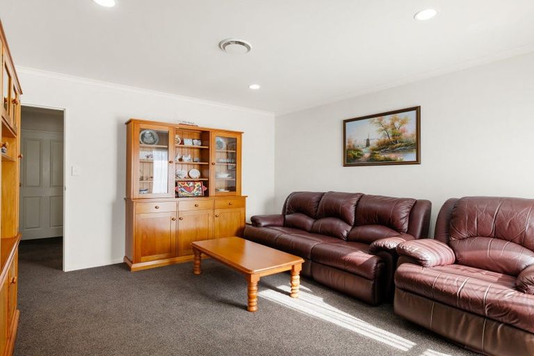 Photo of property in 2 Brunswick Place, Rototuna North, Hamilton, 3210