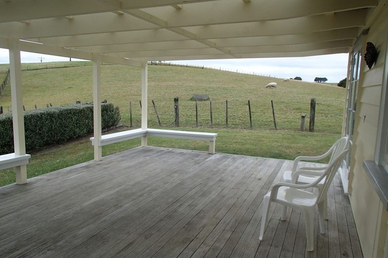 Photo of property in 4 Omaikao Road, Ngunguru, Whangarei, 0173