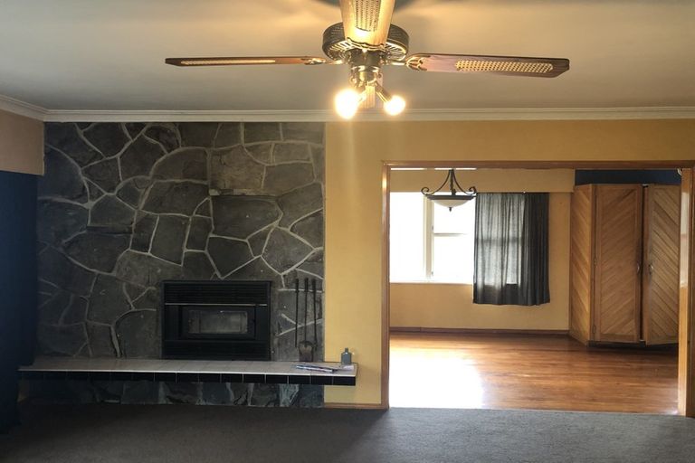 Photo of property in 3 Halberg Street, Papakura, 2110