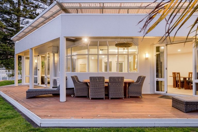 Photo of property in 18 Beach Grove, Omokoroa, 3114