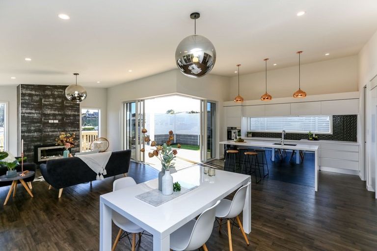 Photo of property in 54 Ainslee Street, Highlands Park, New Plymouth, 4312