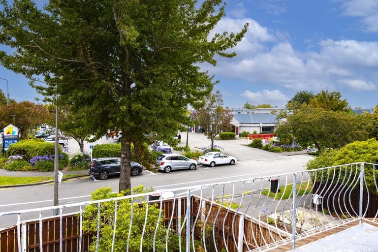 Photo of property in 1/19 Brookby Crescent, Avonhead, Christchurch, 8042