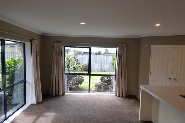 Photo of property in 6 Hampstead Close, Rangiora, 7400