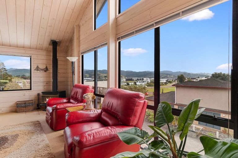 Photo of property in 342 Waterways Parade, Pauanui, Hikuai, 3579