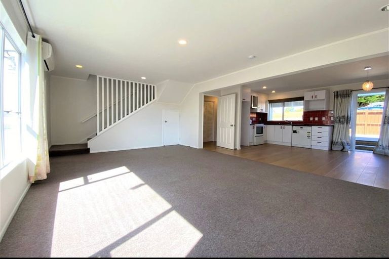 Photo of property in 7 Hollydale Grove, Churton Park, Wellington, 6037