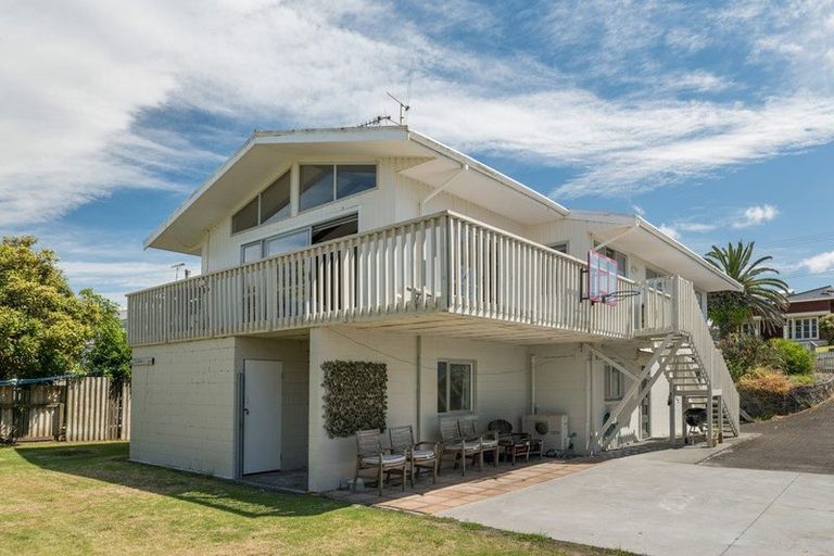 Photo of property in 207 Seaforth Road, Waihi Beach, 3611