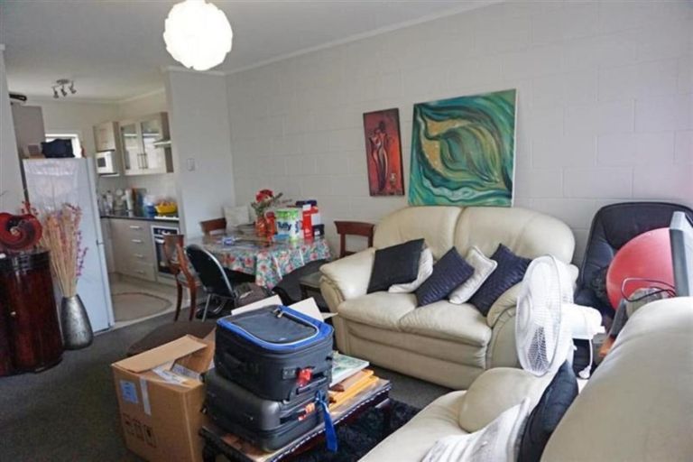 Photo of property in 4/42 Regent Street, Papatoetoe, Auckland, 2025