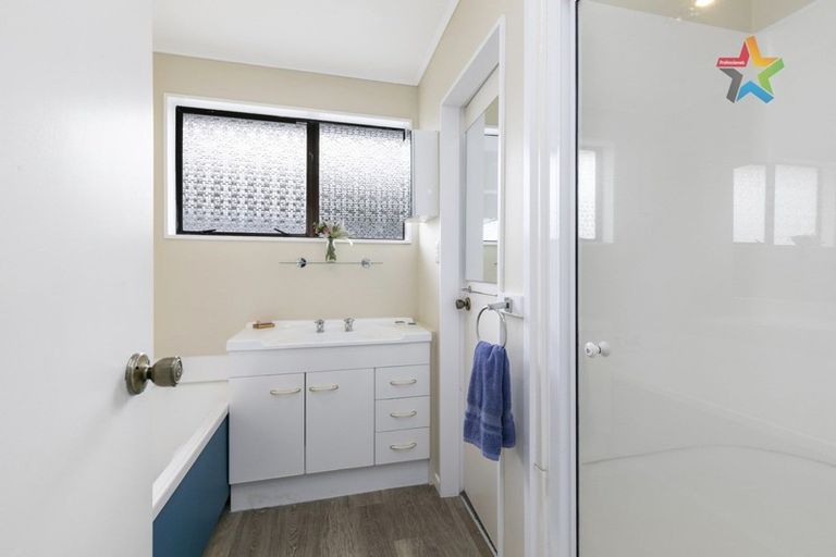 Photo of property in 13 Tarras Grove, Kelson, Lower Hutt, 5010