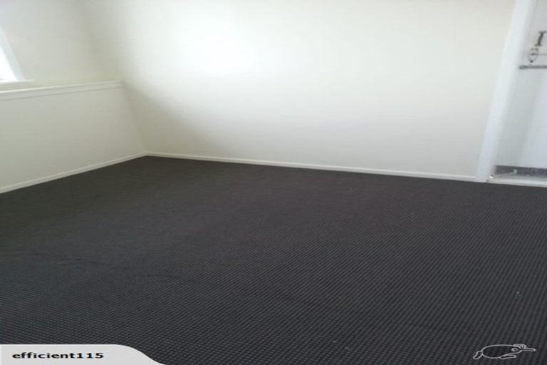 Photo of property in 12 Mataroa Avenue, Northland, Wellington, 6012