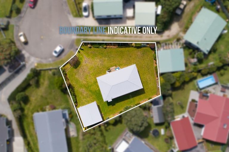 Photo of property in 11 Adrian Grove, Waikanae Beach, Waikanae, 5036