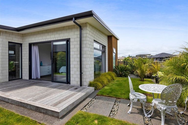 Photo of property in 14 Waitaha Place, Bell Block, New Plymouth, 4312