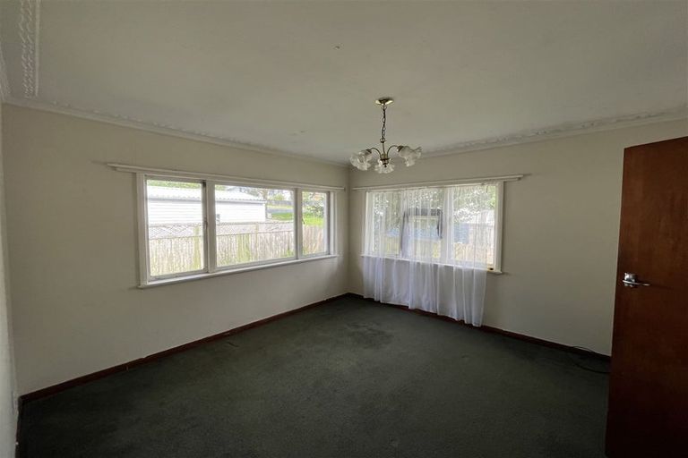 Photo of property in 55 Miro Street, New Lynn, Auckland, 0600