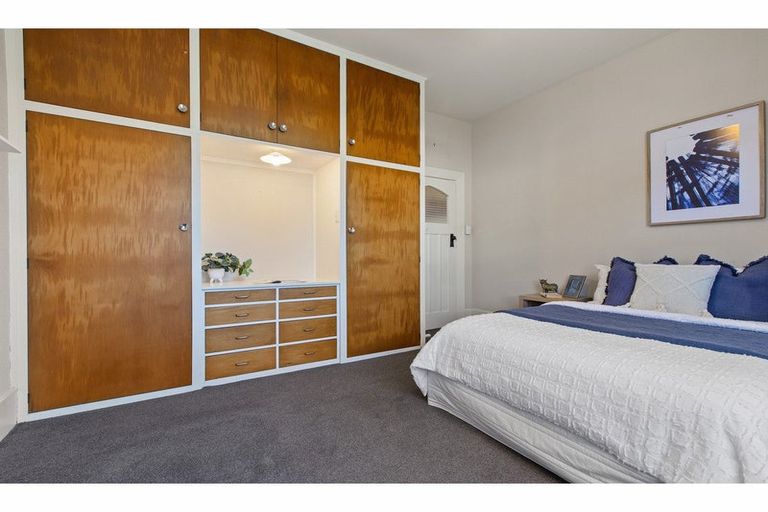 Photo of property in 90 Opawa Road, Opawa, Christchurch, 8023