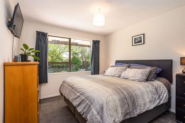 Photo of property in 21a Valecrest Avenue, Parklands, Christchurch, 8083