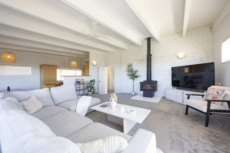 Photo of property in 219 Royal Road, Massey, Auckland, 0614