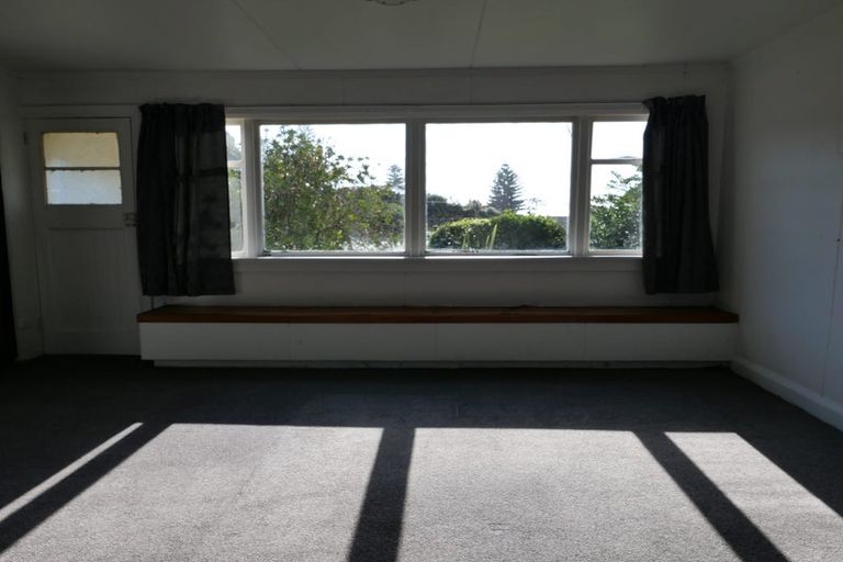 Photo of property in 15 Beach Road, Paekakariki, 5034