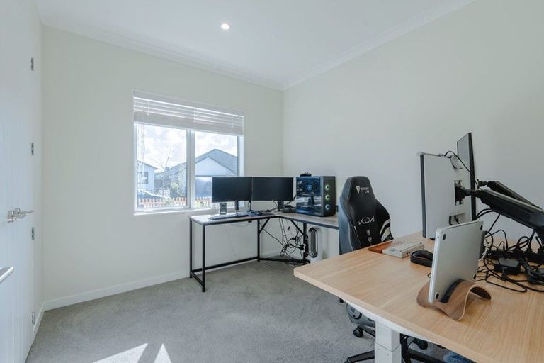 Photo of property in 34 Tipu Crescent, Wainui, 0932