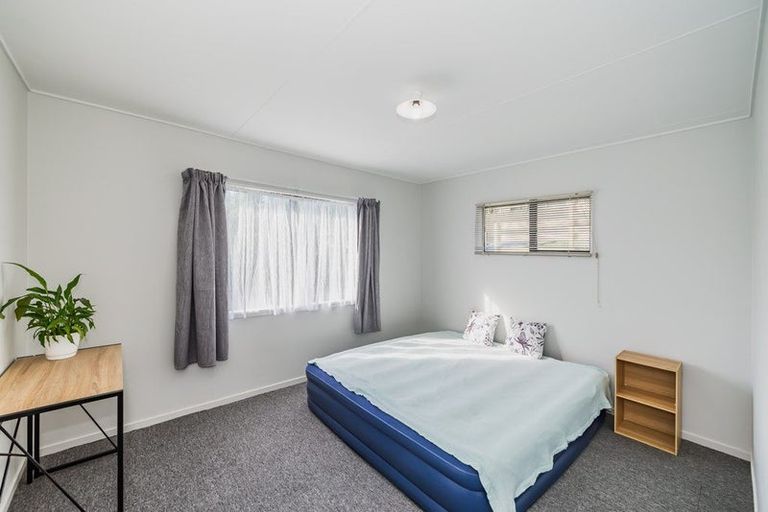 Photo of property in 60a Aorangi Road, Paraparaumu, 5032
