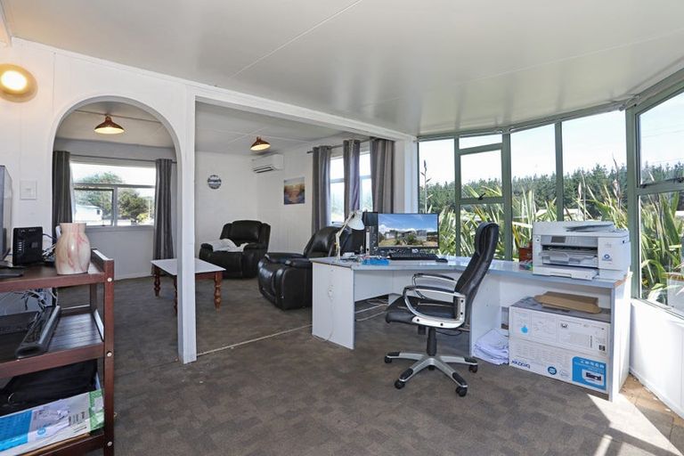 Photo of property in 75 Punga Street, Tangimoana, 4822