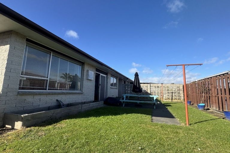 Photo of property in 2/93 Riverbend Road, Onekawa, Napier, 4110
