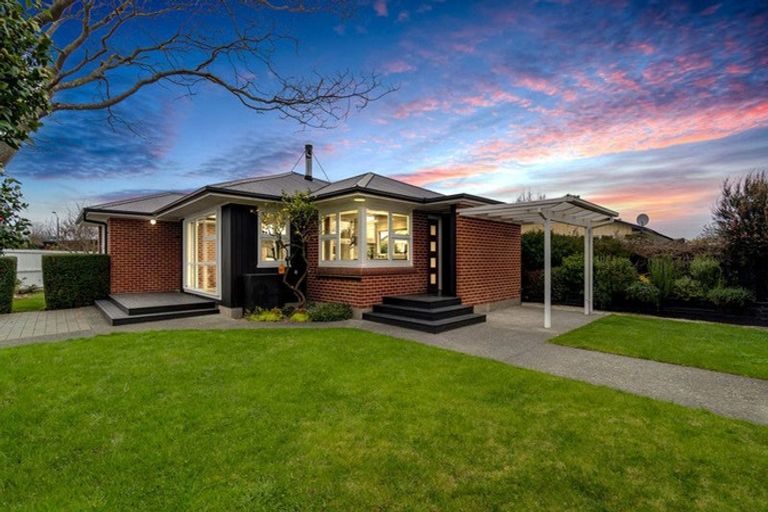Photo of property in 43 Seddon Street, Rangiora, 7400