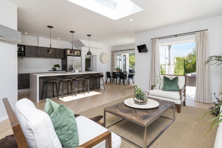 Photo of property in 270 Point View Drive, Dannemora, Auckland, 2016