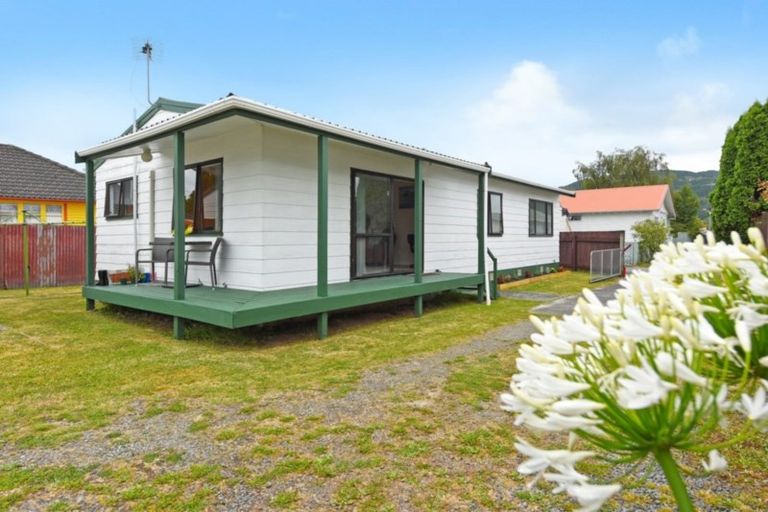 Photo of property in 36a Palmer Crescent, Silverstream, Upper Hutt, 5019