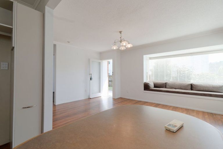 Photo of property in 1/760 Beach Road, Browns Bay, Auckland, 0630