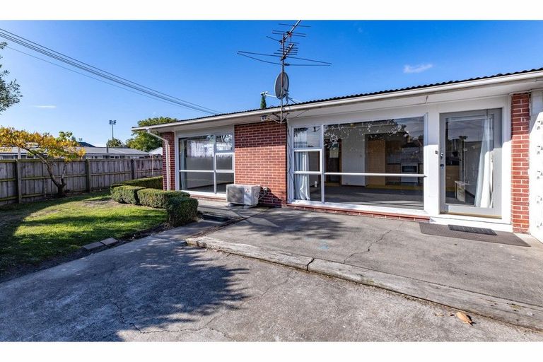 Photo of property in 60 Trafalgar Street, St Albans, Christchurch, 8014