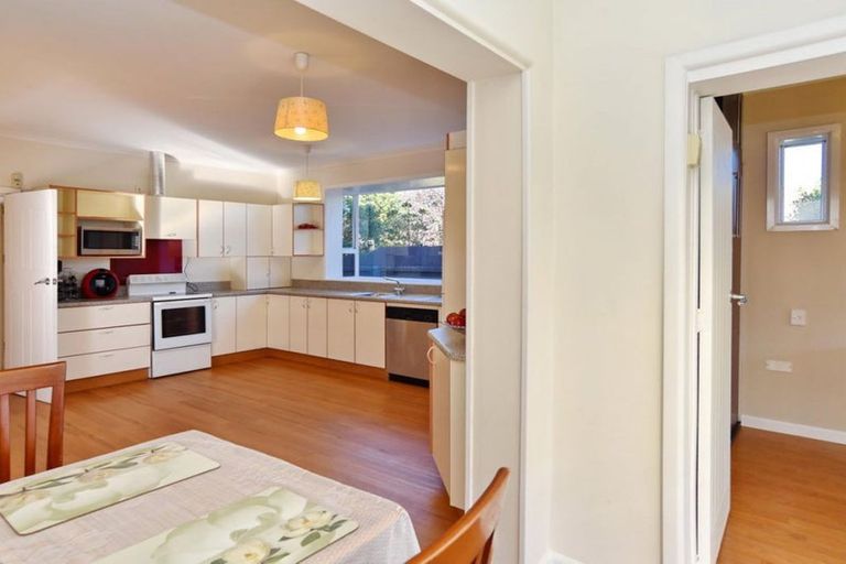 Photo of property in 213 Main North Road, Redwood, Christchurch, 8051