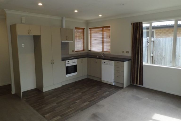 Photo of property in 3/60 Bassett Street, Burwood, Christchurch, 8083