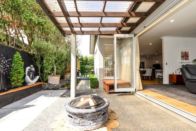 Photo of property in 43 The Esplanade, Huntington, Hamilton, 3210