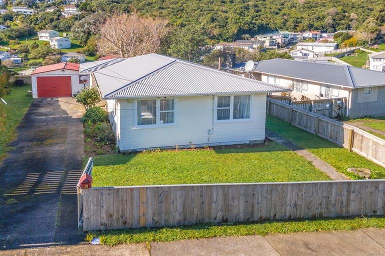 Photo of property in 31 Swansea Street, Cannons Creek, Porirua, 5024