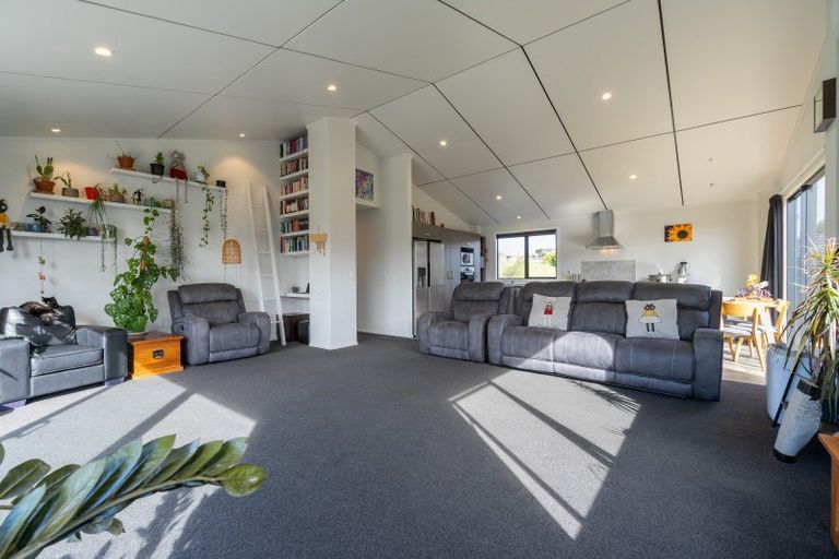 Photo of property in 27 Tawera Place, Te Anau, 9679