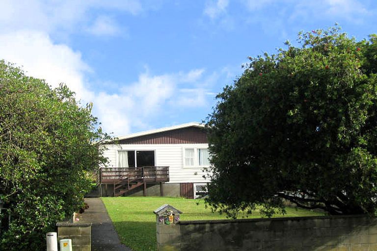 Photo of property in 32 Chums Road, Paraparaumu Beach, Paraparaumu, 5032