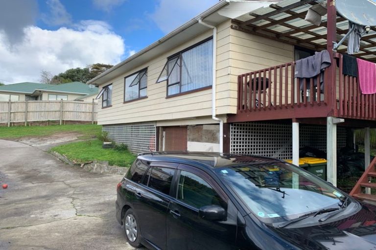Photo of property in 1/9 Craigbank Avenue, New Lynn, Auckland, 0600