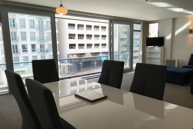 Photo of property in Montreaux Apartments, 2i/164 The Terrace, Wellington Central, Wellington, 6011