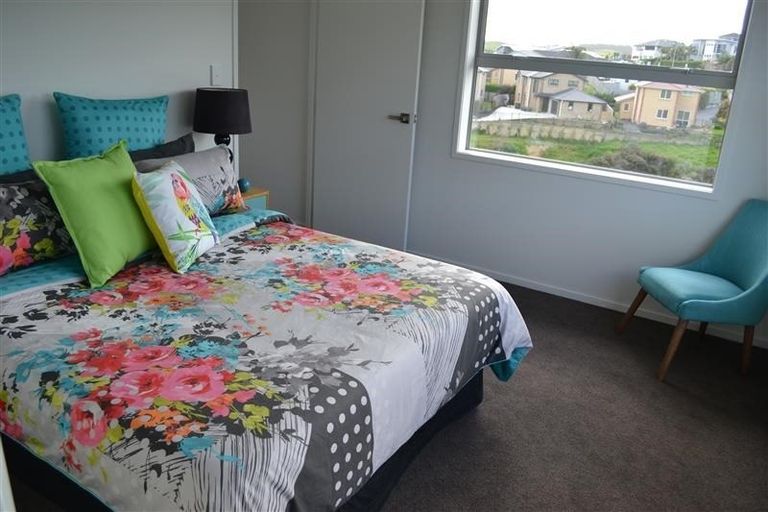Photo of property in 8 Karauria Lane, Orewa, 0931