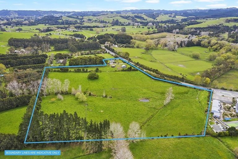 Photo of property in 1145 Kahikatea Flat Road, Waitoki, Kaukapakapa, 0871